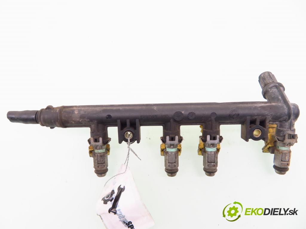 FIAT PUNTO (188_) HB 1999 44,00 1.2 Bifuel - 188 A4.000 1242,00 Lišta vstrekovacia 032031A ; 3219018301 (Vstrekovacie lišty)