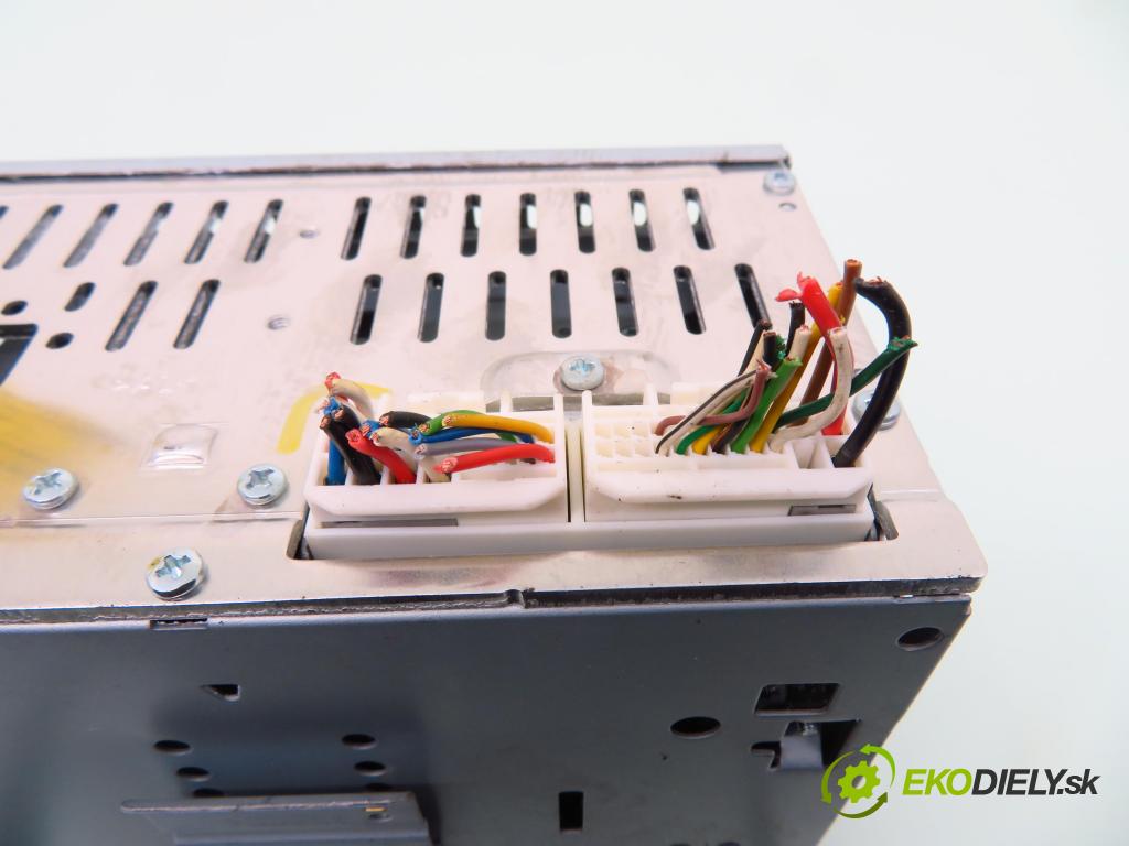 HYUNDAI i30 (GD) KOMBI 2017 94,00 1.6 CRDi - D4FB 1582,00 RADIO CD 96170A6210GU