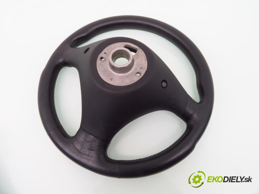 AUDI A4 (8D2, B5) SEDAN 1998 74,00 1.6 8V 100 - ADP 1595,00 Volant  (Volanty)