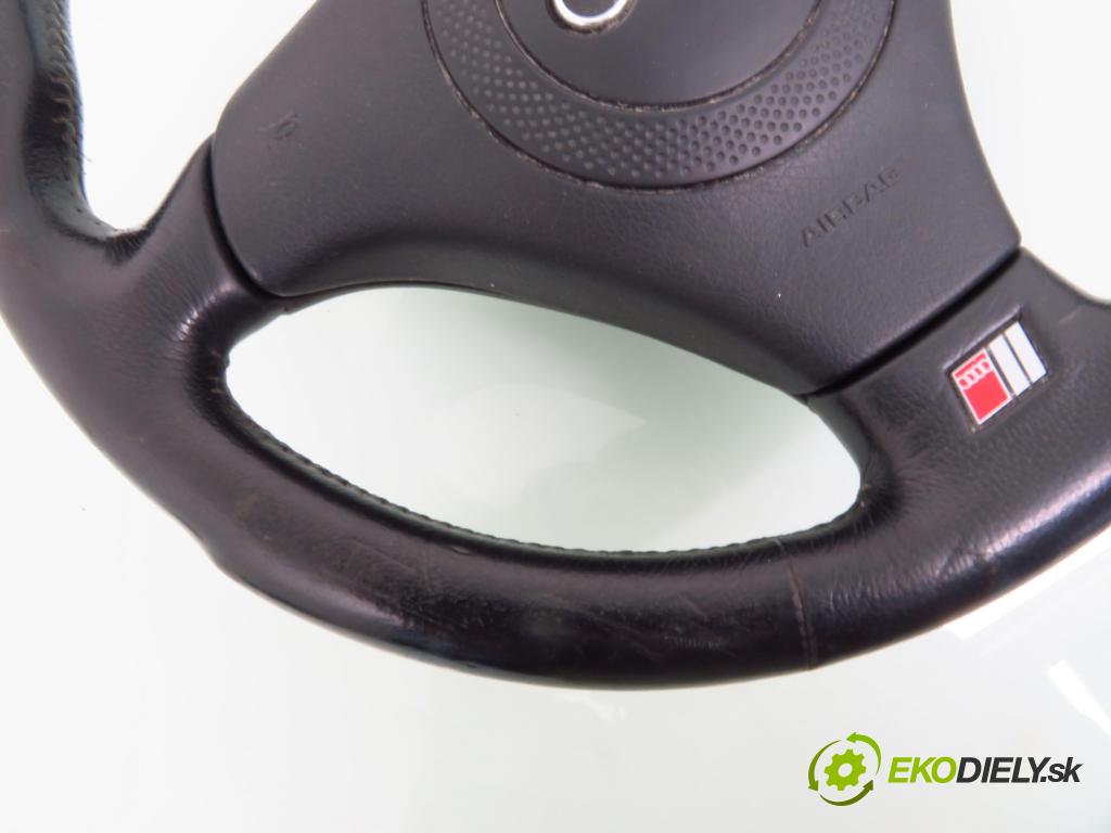 AUDI A4 (8D2, B5) SEDAN 1998 74,00 1.6 8V 100 - ADP 1595,00 Volant  (Volanty)