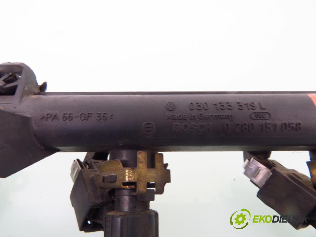 VW POLO Variant (6V5) KOMBI 1999 44,00 1.4 - AKK 1390,00 lišta vstřikovací 0280155731 ; 030906031E (Vstřikovací lišta)