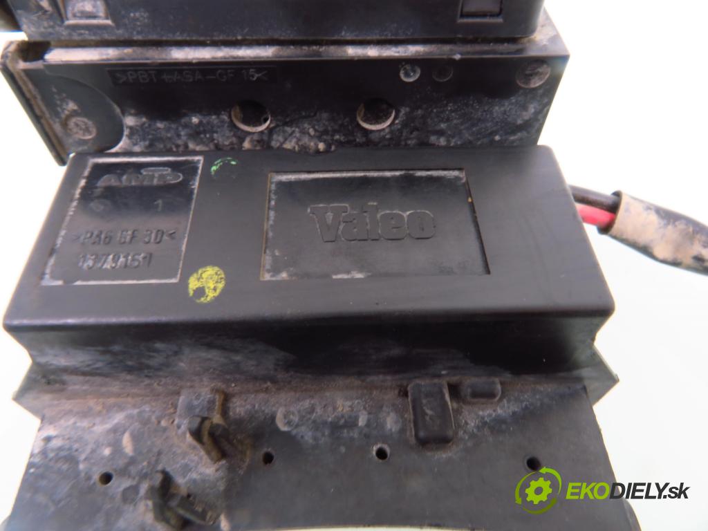 OPEL SIGNUM KOMBI 2003 90,00 1.8 - Z 18 XE 1796,00 rezistor / reostat ventilátora 1379151