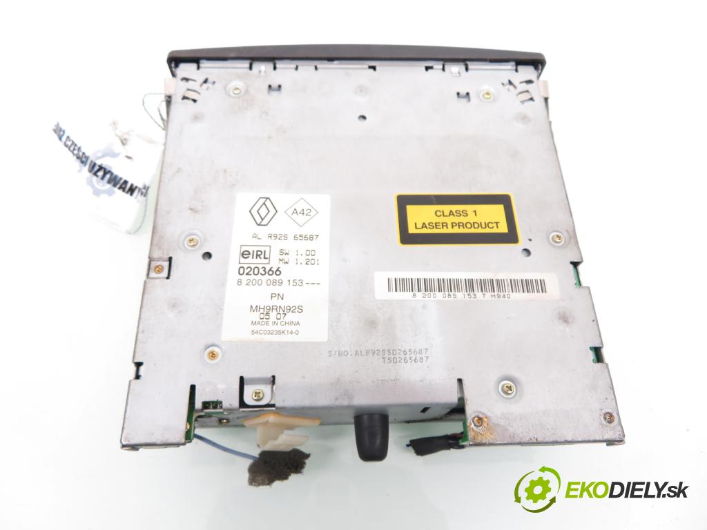 RENAULT ESPACE IV (JK0/1_) VAN 2003 130,00 3.0 dCi 177 - P9X 701 2958,00 RADIO CD 8200089153 ; 8200089153PN