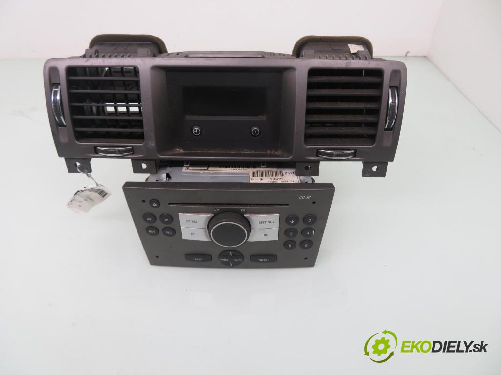 OPEL VECTRA C (Z02) LIFTBACK 2006 110,00 1.9 CDTI - Z 19 DTH 1910,00 RADIO CD 13190853 ; CD30 ; 13208193