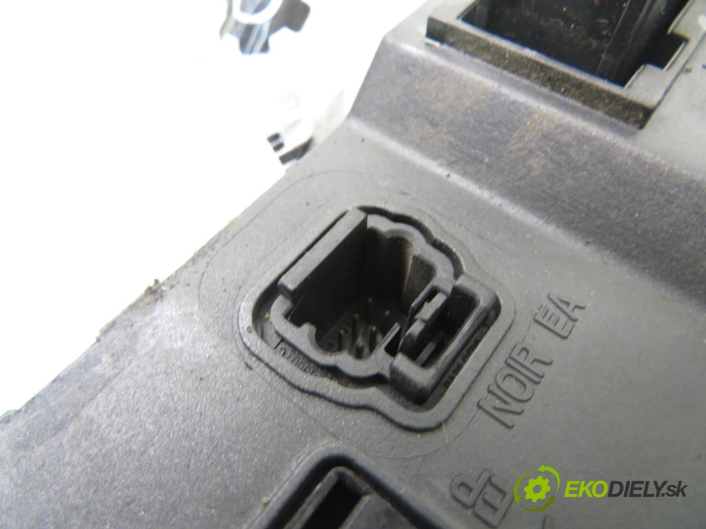 CITROEN XSARA PICASSO (N68) MINIVAN 2003 66,00 2.0 HDi 8V 90 - RHY 1997,00 MODUL BSI S118085320A ; 9649627780