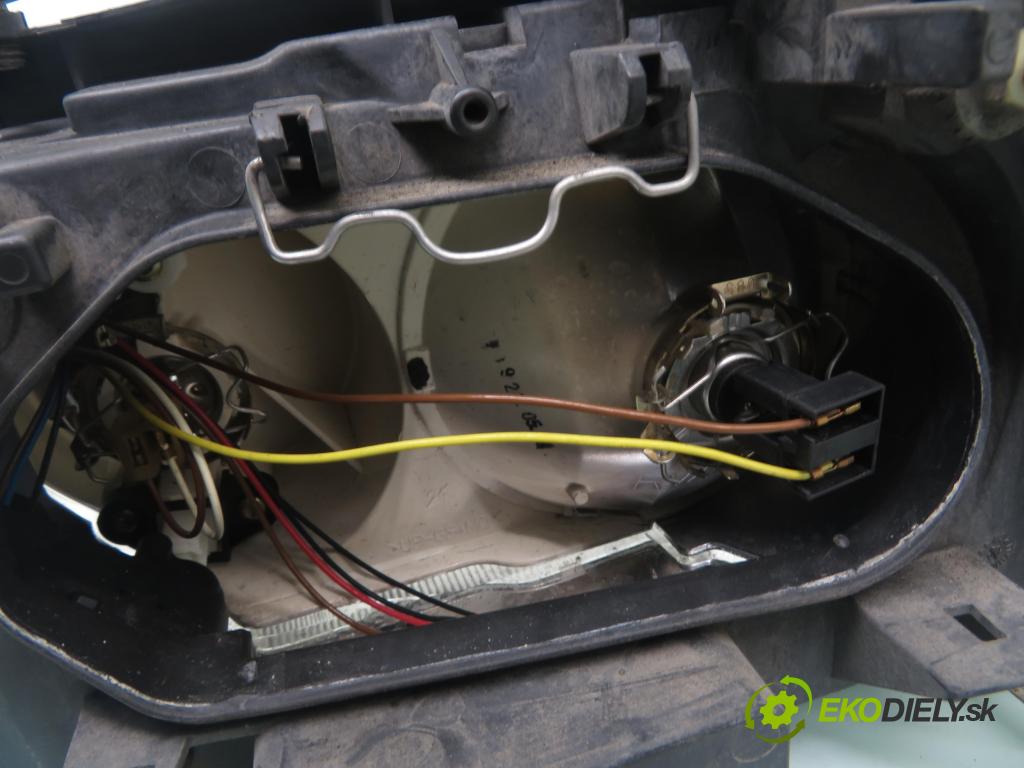 VW SHARAN (7M8, 7M9, 7M6) MINIVAN 2001 85,00 1.9 TDI PD 115 - AUY 1896,00 Svetlo PP 0301182202 ; 7M3941016AB