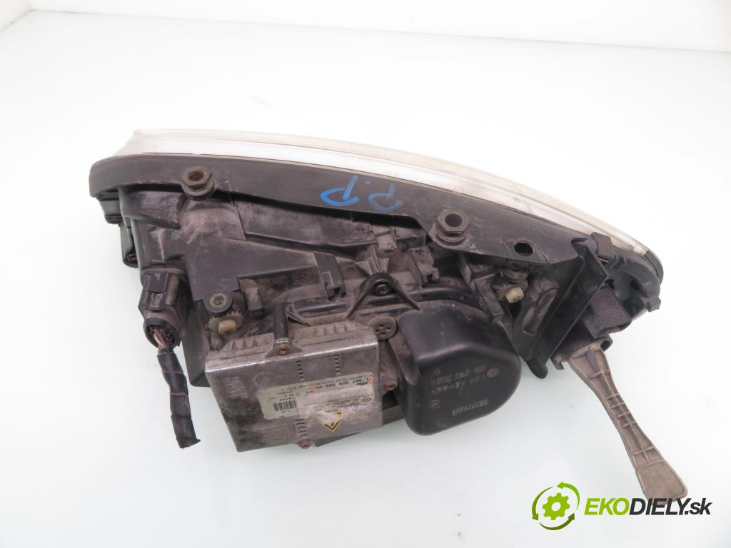 SEAT ALHAMBRA (7V8, 7V9) MINIVAN 1997 85,00 1.9 TDI PD 115 - AUY 1896,00 Svetlo PP 0301182272 ; 7M3941016S ; 1307329068