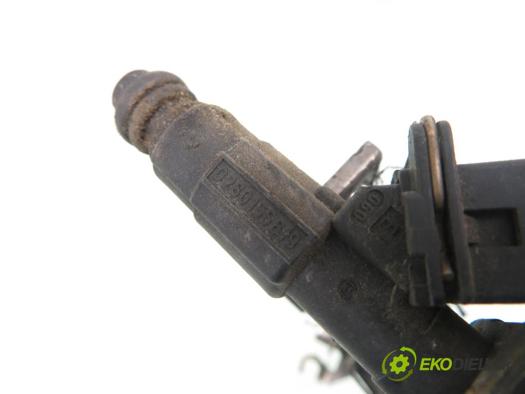 FORD FOCUS (DAW, DBW) HB 2000 85,00 1.8 16V - EYDB 1796,00 lišta vstřikovací 0280155819 ; 988FDA ; 98F9H487GA (Vstřikovací lišta)