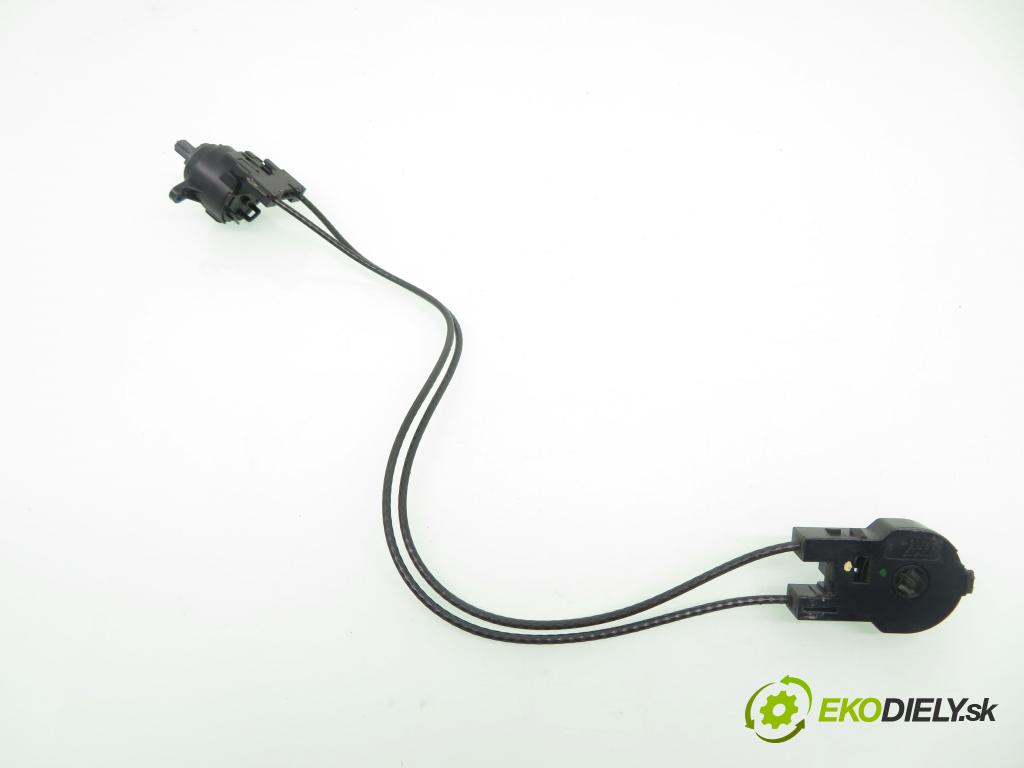 FORD FOCUS (DAW, DBW) HB 2000 85,00 1.8 16V - EYDB 1796,00 Lanko panel kúrenia 98AB11504AH