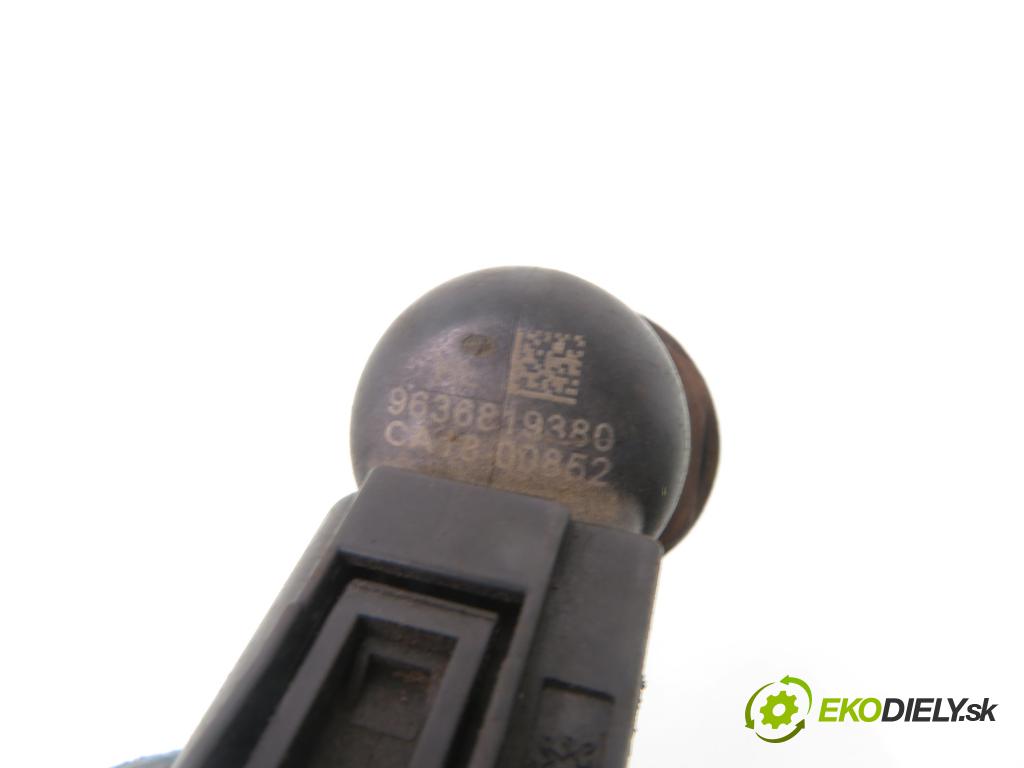 PEUGEOT 307 (3A/C) HB 2001 66,00 2.0 HDi 90 - RHY (DW10TD) 1997,00 vstrekovač 9636819380 (Vstrekovače)