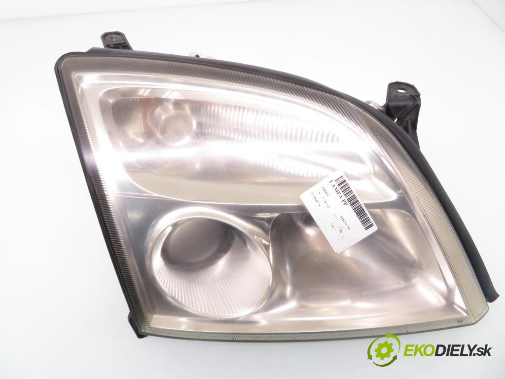 OPEL SIGNUM KOMBI 2003 90,00 1.8 - Z 18 XE 1796,00 Svetlo PP 15588800