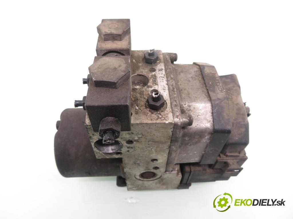 VW PASSAT B5 (3B2) SEDAN 1998 92,00 1.8 20 125 - APT 1781,00 Pumpa ABS 0273004133 ; 8E0614111P (Pumpa ABS)