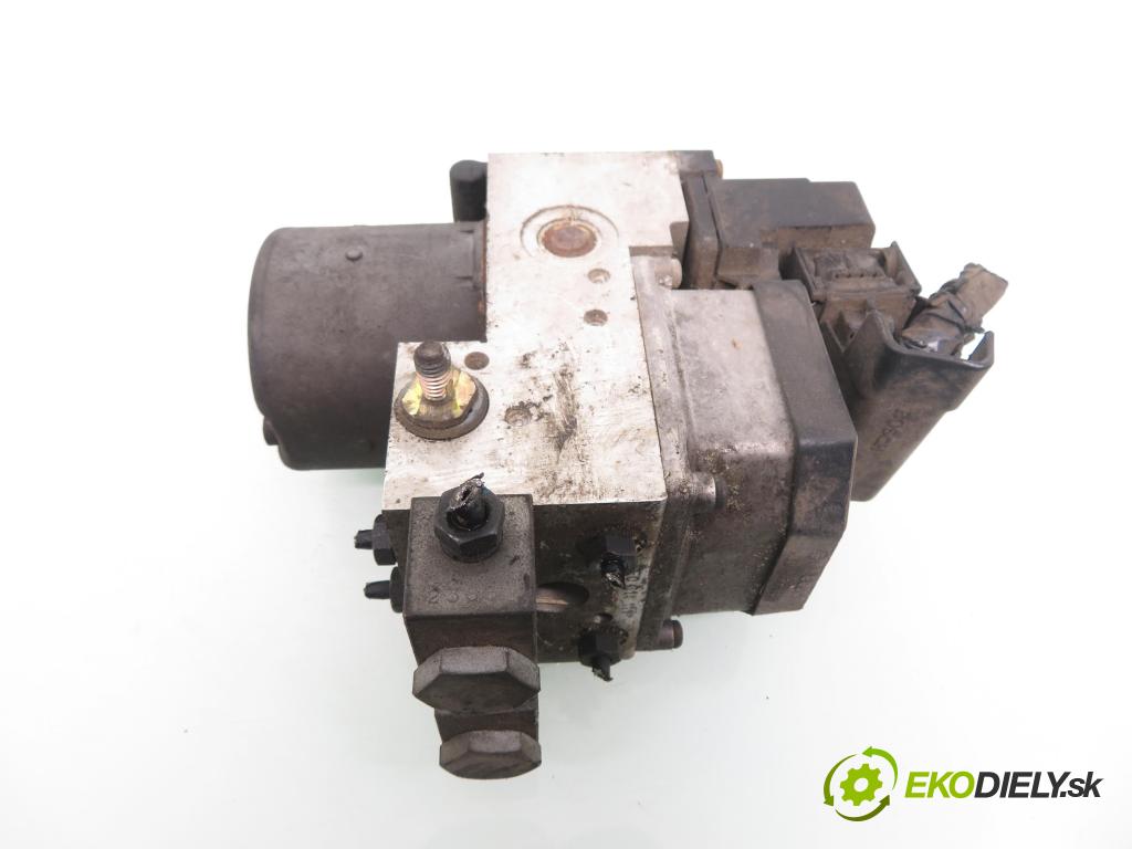 VW PASSAT B5 (3B2) SEDAN 1998 92,00 1.8 20 125 - APT 1781,00 Pumpa ABS 0273004133 ; 8E0614111P (Pumpa ABS)