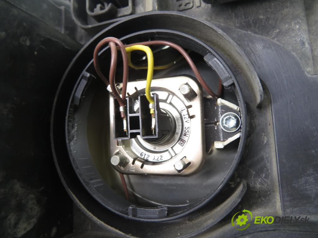 OPEL MERIVA A nadwozie wielkoprzestrzenne (MPV) (X03) MINIVAN 2000 74,00 1.6 16V - Z 16 XE 1598,00 Svetlo LP 93321052