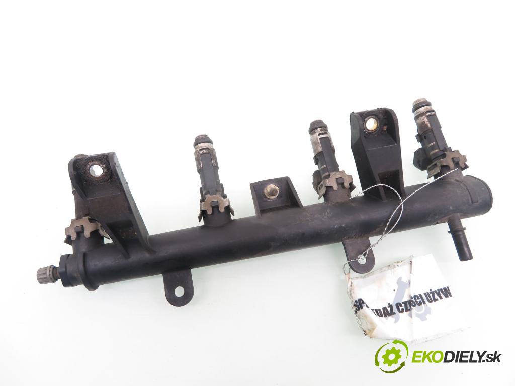 PEUGEOT 206 liftback (2A/C) HB 2002 44,00 1.1 60 - HFZ 1124,00 Lišta vstrekovacia 9628982980D (Vstrekovacie lišty)