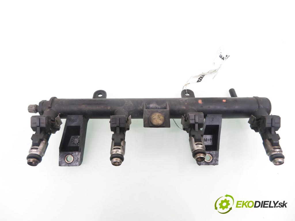 PEUGEOT 206 liftback (2A/C) HB 2002 44,00 1.1 60 - HFZ 1124,00 Lišta vstrekovacia 9628982980D (Vstrekovacie lišty)