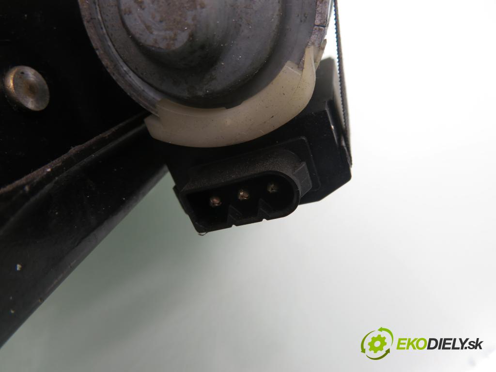 BMW 7 (E38) SEDAN 2000 142,00 730 d - M57 D30 (306D1) 2926,00 Hriadeľ, tyč volantu 10942659 ; 0390201666 ; 0390201667 (Tyče riadenia (volantu))