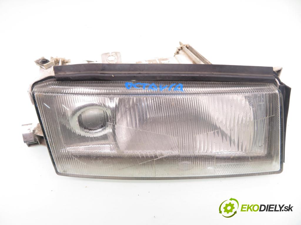 SKODA OCTAVIA I (1U2) SEDAN 1998 74,00 1.6 - AEH 1595,00 Svetlo PP 24608600