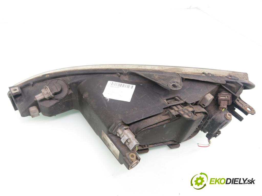 PEUGEOT 206 liftback (2A/C) HB 2003 55,00 1.4 75 - KFW 1360,00 Svetlo PP 89002772