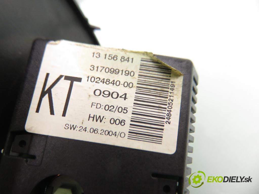 OPEL MERIVA A nadwozie wielkoprzestrzenne (MPV) (X03) MINIVAN 2000 74,00 1.6 16V - Z 16 XE 1598,00 RADIO CD 13190855 ; CD30 ; 13156841