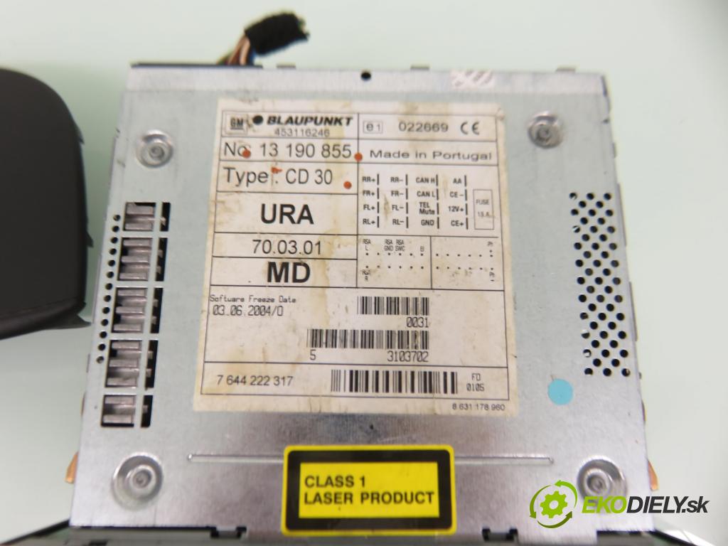 OPEL MERIVA A nadwozie wielkoprzestrzenne (MPV) (X03) MINIVAN 2000 74,00 1.6 16V - Z 16 XE 1598,00 RADIO CD 13190855 ; CD30 ; 13156841