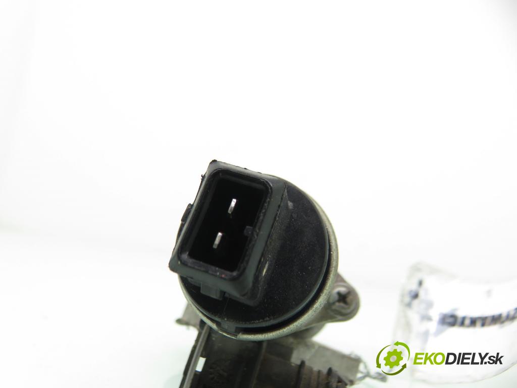 RENAULT LAGUNA I (B56_, 556_) LIFTBACK 1997 66,00 1.8 (B56A/B) - F3P 724 1794,00 motorek krokový 6NW009141101 (Krokové motorky)