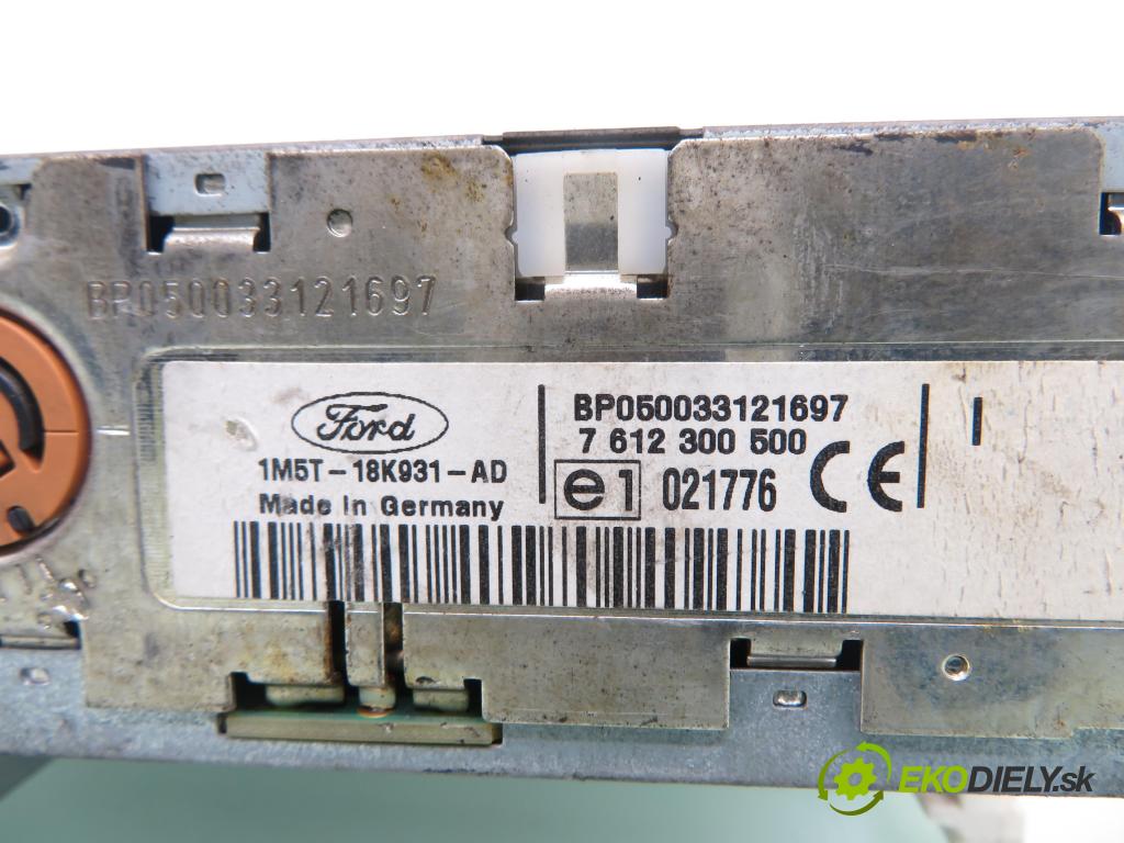 FORD FOCUS Turnier (DNW) KOMBI 1999 74,00 1.6 16V - FYDB 1596,00 RADIO CD 1M5T18K931AD