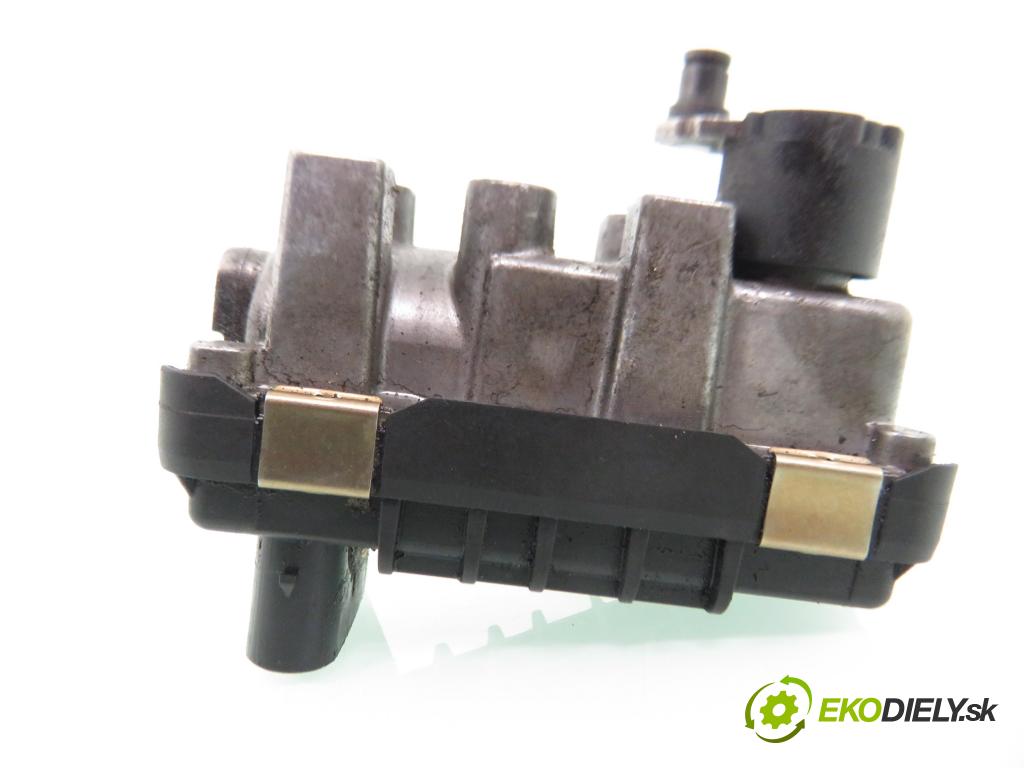 FORD MONDEO III (B5Y) SEDAN 2005 85,00 2.0 16V 115 TDDi / TDCi - D6BA 1998,00 nastavovač turba 712120 ; 6NW008412 (Ostatní)