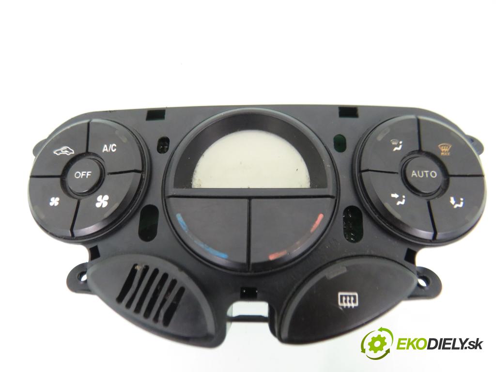 FORD FOCUS (DAW, DBW) HB 2002 74,00 1.6 16V 100 - FYDA 1596,00 Panel topení KLIMATRONIK 2S4H18C612AH