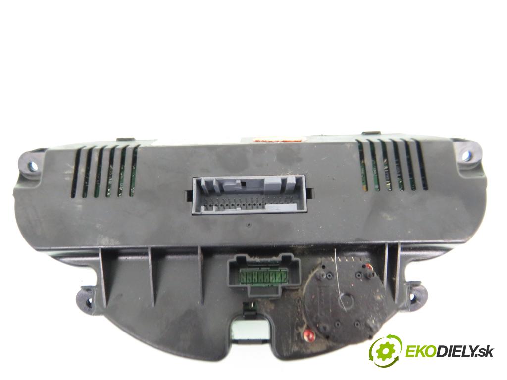 FORD FOCUS (DAW, DBW) HB 2002 74,00 1.6 16V 100 - FYDA 1596,00 Panel topení KLIMATRONIK 2S4H18C612AH