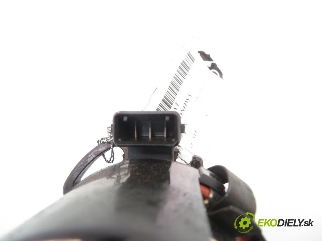 SKODA OCTAVIA I (1U2) SEDAN 1998 55,00 1.6 - AEE 1598,00 rozdělovač ZAPALOVÁNÍ 0237521061 ; 030905205AB