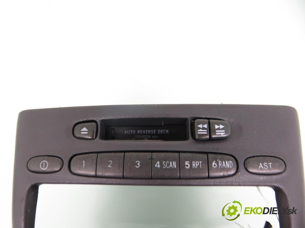 TOYOTA YARIS (_P1_) HB 1999 50,00 1.0 VVT- i 68 - 1SZ-FE 998,00 RADIO Modul 8612052010 ; 1220001470D101