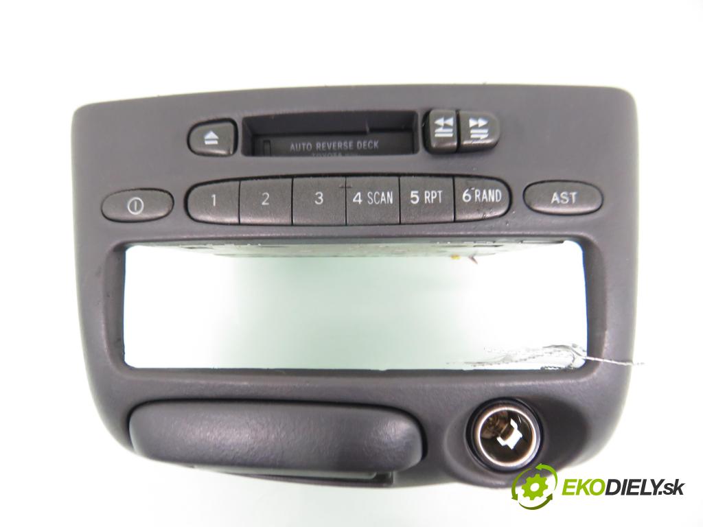 TOYOTA YARIS (_P1_) HB 1999 50,00 1.0 VVT- i 68 - 1SZ-FE 998,00 RADIO Modul 8612052010 ; 1220001470D101