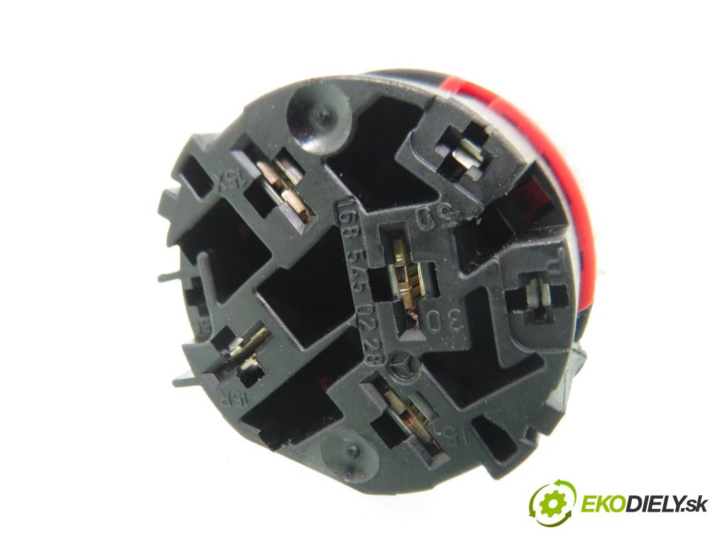 MERCEDES-BENZ KLASA A (W168) HB 2000 60,00 1.4 A 140 82 - M 166.940 1397,00 Kocka, vložka spínacej skrinky 1685450228 (Spínacie skrinky a kľúče)