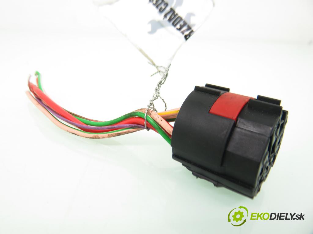 MERCEDES-BENZ KLASA A (W168) HB 2000 60,00 1.4 A 140 82 - M 166.940 1397,00 Kocka, vložka spínacej skrinky 1685450228 (Spínacie skrinky a kľúče)