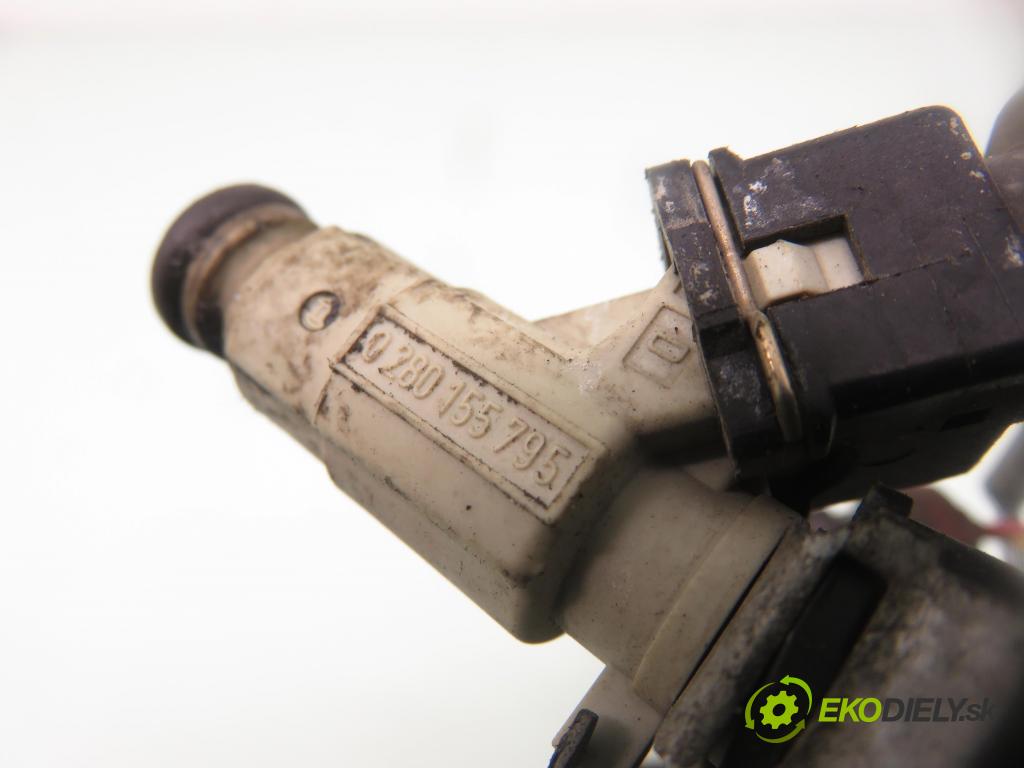 PEUGEOT 206 liftback (2A/C) HB 2000 55,00 1.4 i 75 -  KFX 1361,00 Lišta vstrekovacia 9625194080D ; 0280155795 ; 9629092880 (Vstrekovacie lišty)