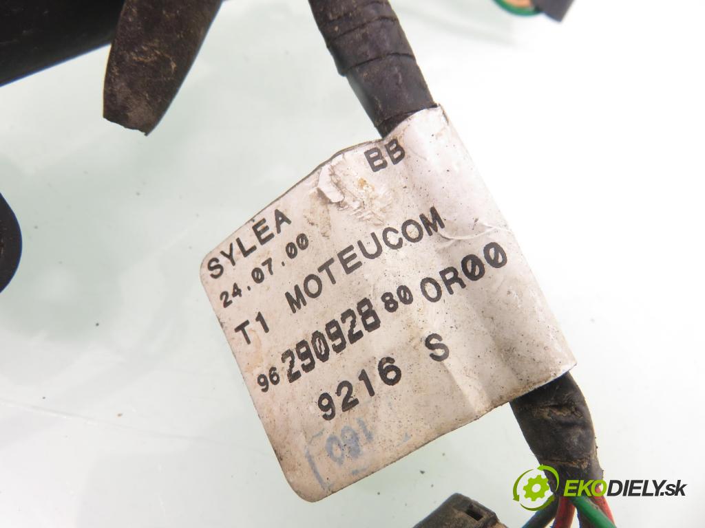 PEUGEOT 206 liftback (2A/C) HB 2000 55,00 1.4 i 75 -  KFX 1361,00 Lišta vstrekovacia 9625194080D ; 0280155795 ; 9629092880 (Vstrekovacie lišty)