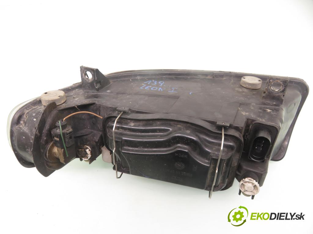 SEAT LEON (1M1) HB 1999 74,00 1.6 - AKL 1595,00 Svetlo PP 1M1941002D ; 67742701