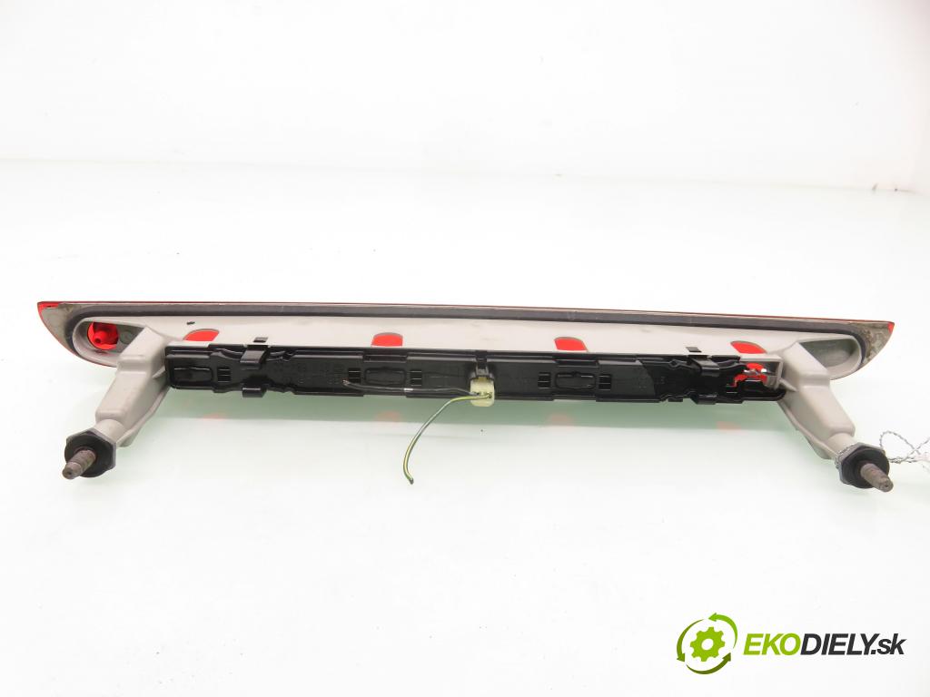 OPEL AGILA (B) (H08) HB 2008 48,00 1 - K10B 996,00 svetlo bŕzd 3581051K0