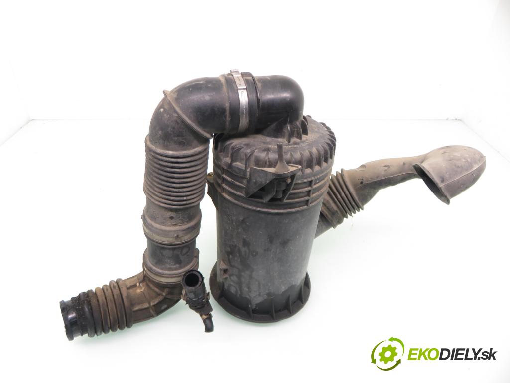 FIAT PUNTO (188_) HB 2001 63,00 1.9 JTD - 188 A7.000 1910,00 Obal filtra vzduchu 46755078 ; 46552774 (Obaly filtrov vzduchu)