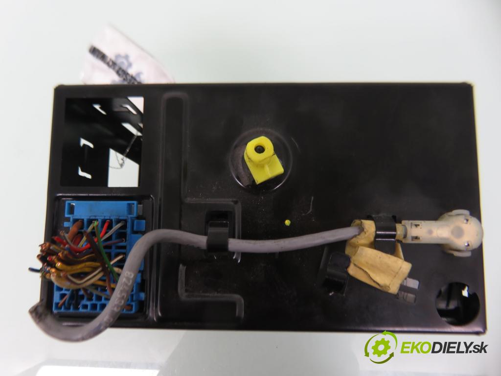 OPEL SIGNUM KOMBI 2003 90,00 1.8 - Z 18 XE 1796,00 RADIO CD 13138246 ; 09177133 ; CDR2005