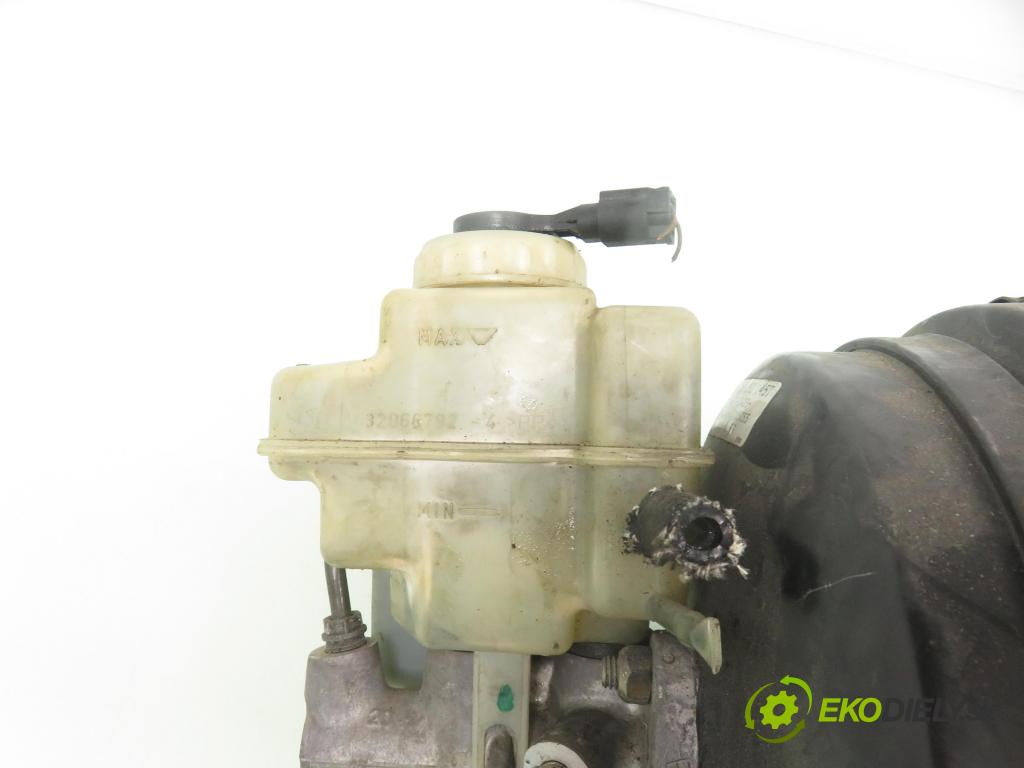 BMW 5 (E39) SEDAN 1999 110,00 520 i - 150 M52 B20 (206S4) 1991,00 Posilovač LSC145T ; 1165055 (Servočerpadlá, pumpy riadenia)