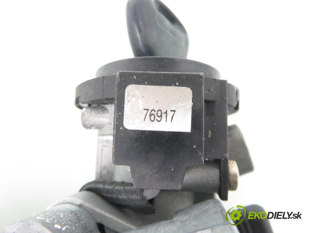 MITSUBISHI CARISMA (DA_) SEDAN 1997 66,00 1.6 (DA1A) - 4G92 (SOHC 16V) 1597,00 spinačka 36278900 (Spínacie skrinky a kľúče)