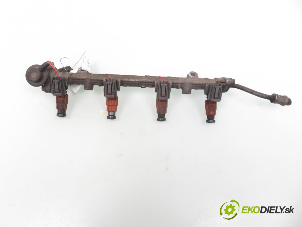 MITSUBISHI CARISMA (DA_) SEDAN 1997 66,00 1.6 (DA1A) - 4G92 (SOHC 16V) 1597,00 Lišta vstrekovacia CDH210 ; 795300 ; 7319787 (Vstrekovacie lišty)