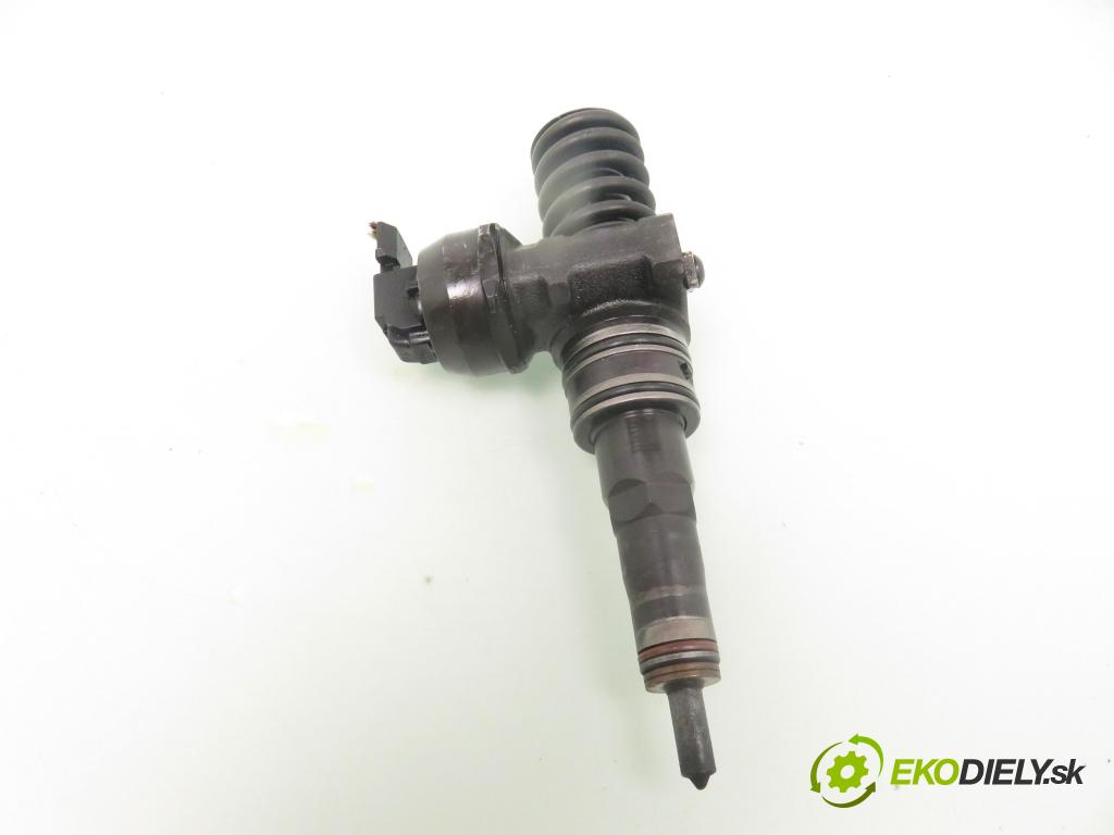 VW PASSAT B5.5 Variant (3B6) KOMBI 2001 96,00 1.9 TDI - AWX 1896,00 Vstrekovač 038130073AL ; 0414720037 (Vstrekovače)