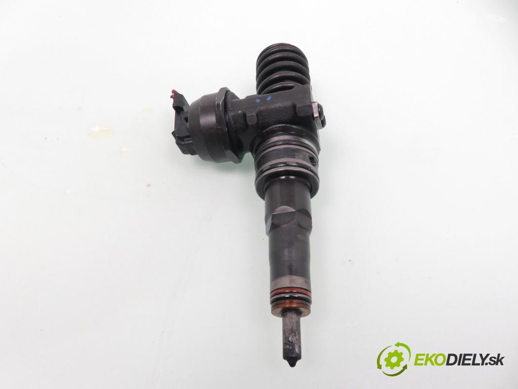 VW PASSAT B5.5 (3B3) KOMBI 2003 96,00 1.9 TDI - AWX 1896,00 Vstrekovač 038130073AL ; 0414720037 (Vstrekovače)