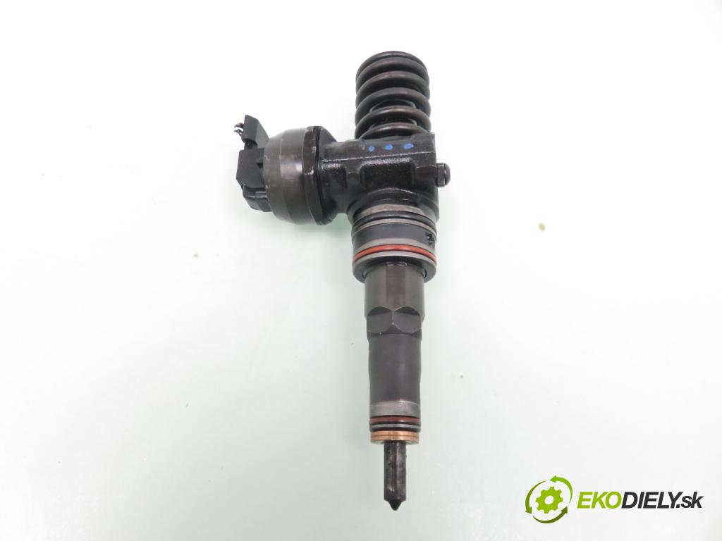 VW PASSAT B5.5 (3B3) KOMBI 2003 96,00 1.9 TDI - AWX 1896,00 Vstrekovač 038130073AL ; 0414720037 (Vstrekovače)