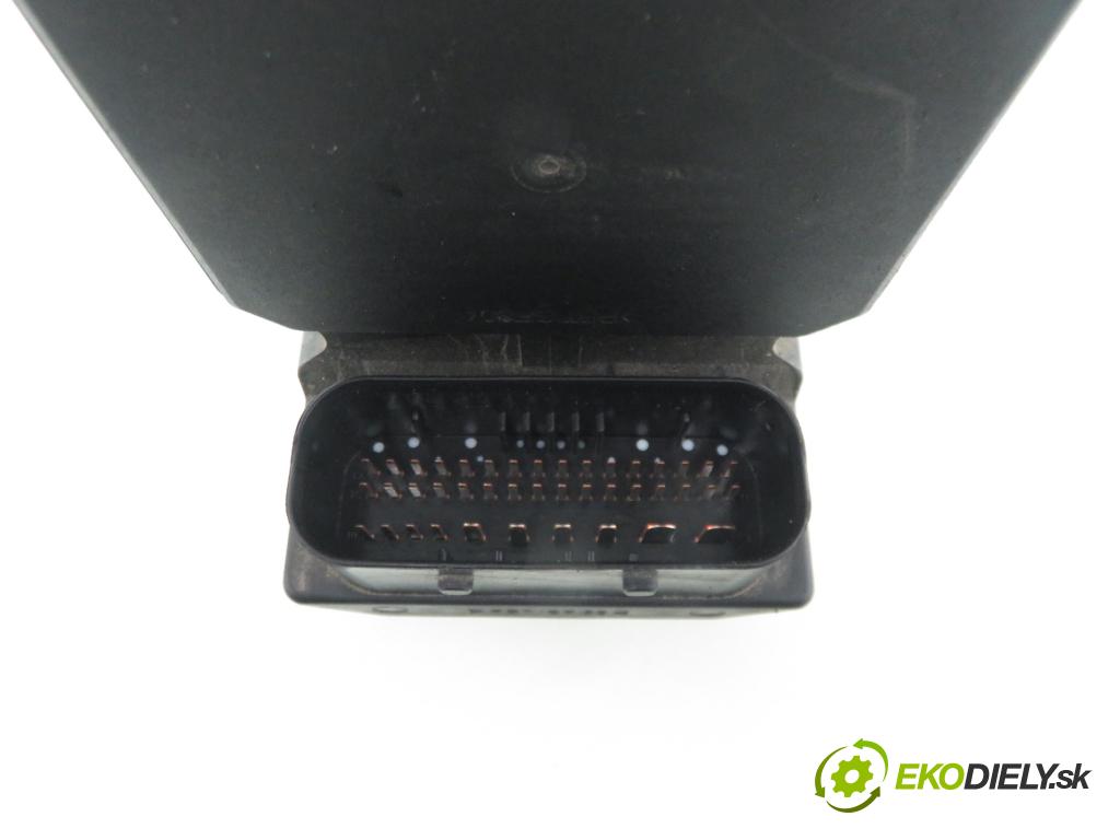 VW PASSAT B5.5 Variant (3B6) KOMBI 2001 96,00 1.9 TDI - AWX 1896,00 Pumpa ABS 0265950055 ; 0265225124 ; 4B0614517G (Pumpy ABS)