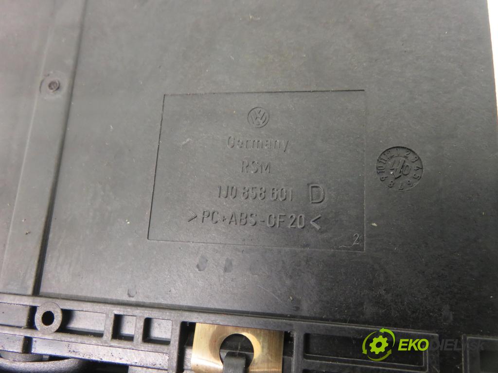 VW BORA (1J2) SEDAN 2001 85,00 2 - AZJ 1984,00 Držiak na nápoje 1J0858601D ; 1J0857961G ; 1J0858035B (Úchyty, držiaky na nápoje)