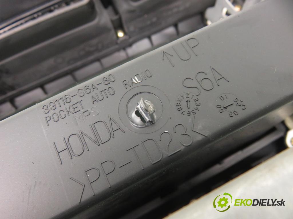 HONDA CIVIC VII Hatchback (EU, EP, EV) HB 2001 81,00 1.6 i - D16V1 1590,00 Panel topení KLIMATIZACE: 77251S6DG210M